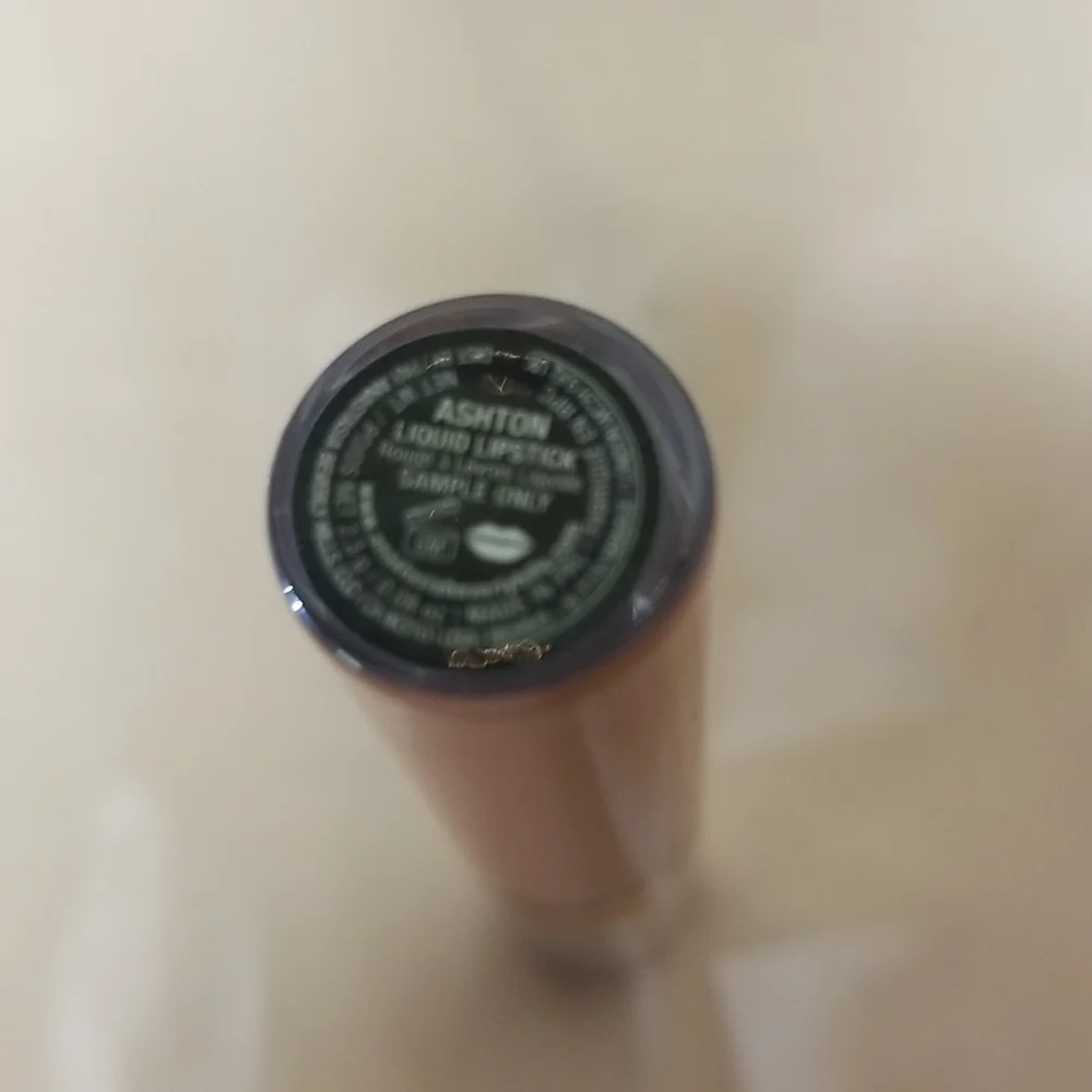 4/25 bundle item. ABH Liquid Lip in Ashton